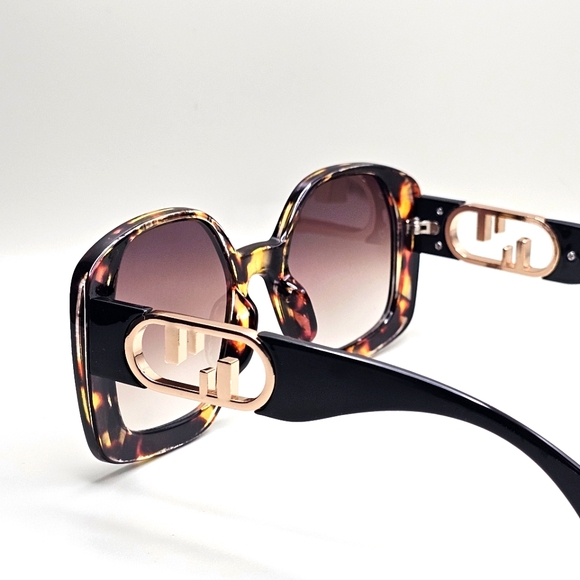 Mireille (Tortoise Shell) Sunglasses - Picture 5 of 6
